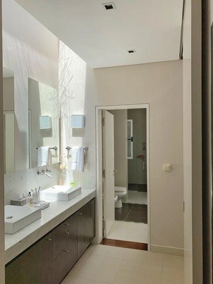 Excelente residencia en Barrio Privado en Laguna Blanca